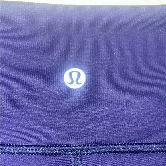 Lululemon 21” Reversible Purple/Blue Leggings Size 4 - Picture 4 of 7